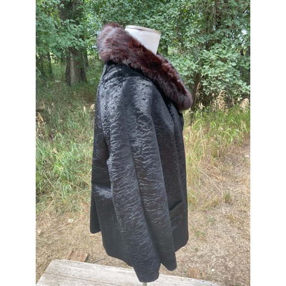 Vintage Black Crushed Velvet Coat With Fur Collar - Picture 5 of 16